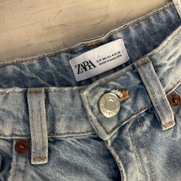Zara distressed mom Jeans - Picture 3 of 4